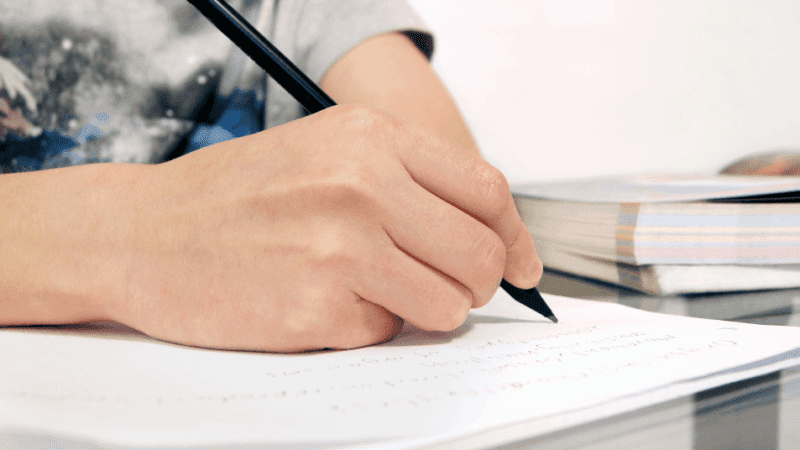 Writing An Essay – How Should You Structure It?