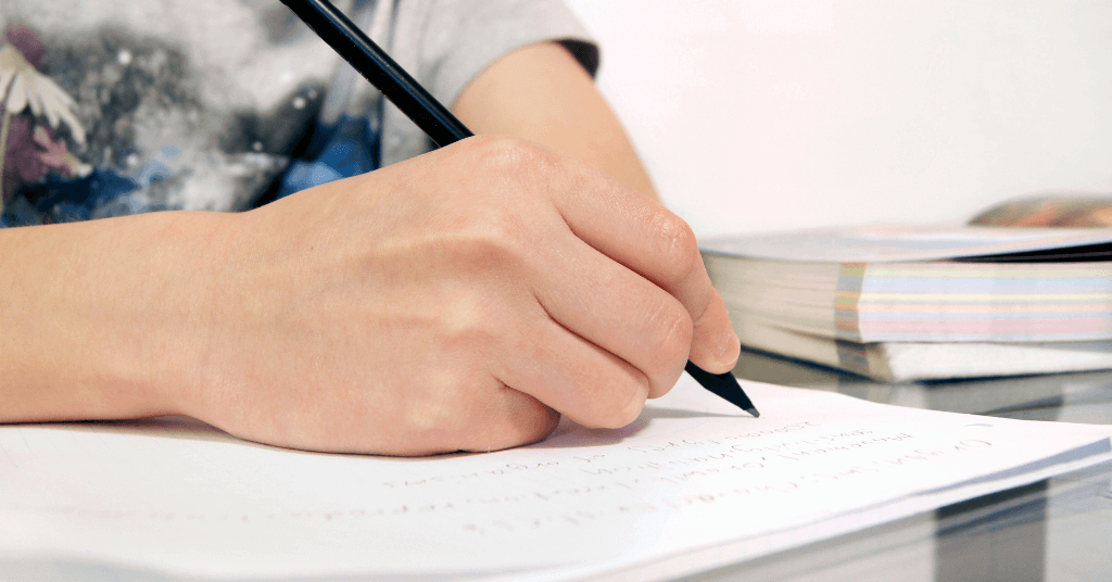 Writing An Essay – How Should You Structure It?